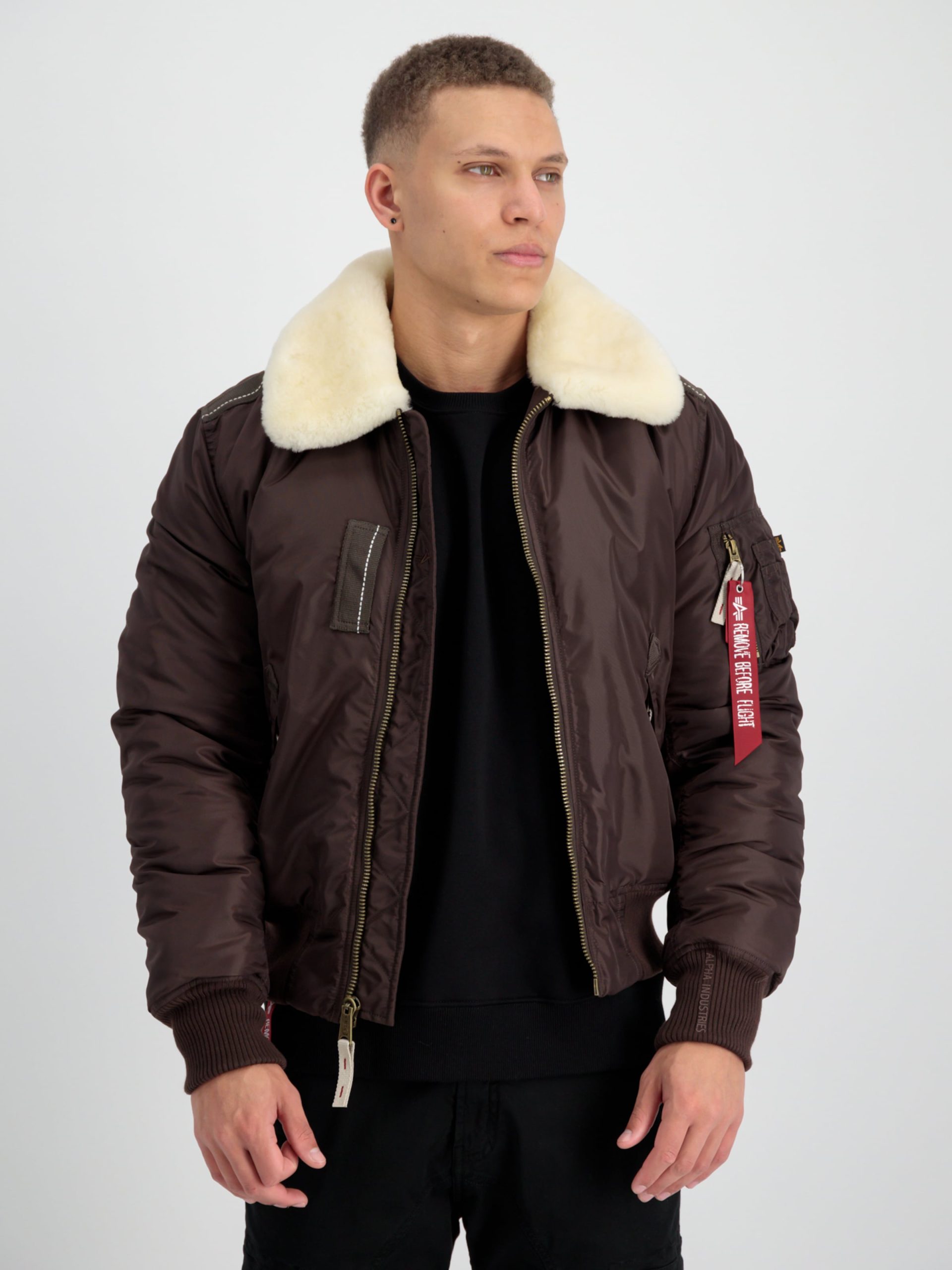 alpha-industries-jacke-553fwy-1.jpg