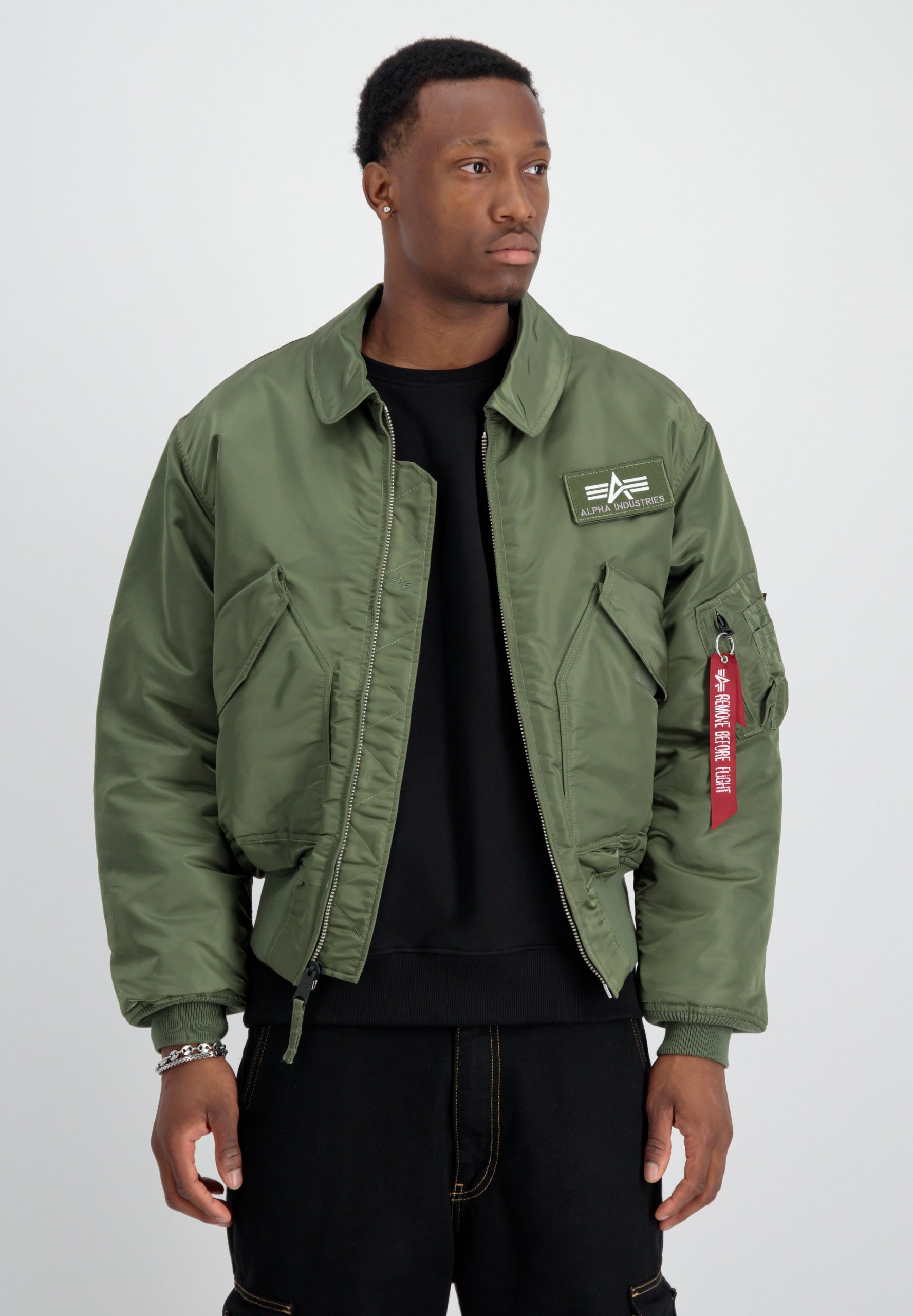 alpha-industries-jacke-721kjv-1.jpg