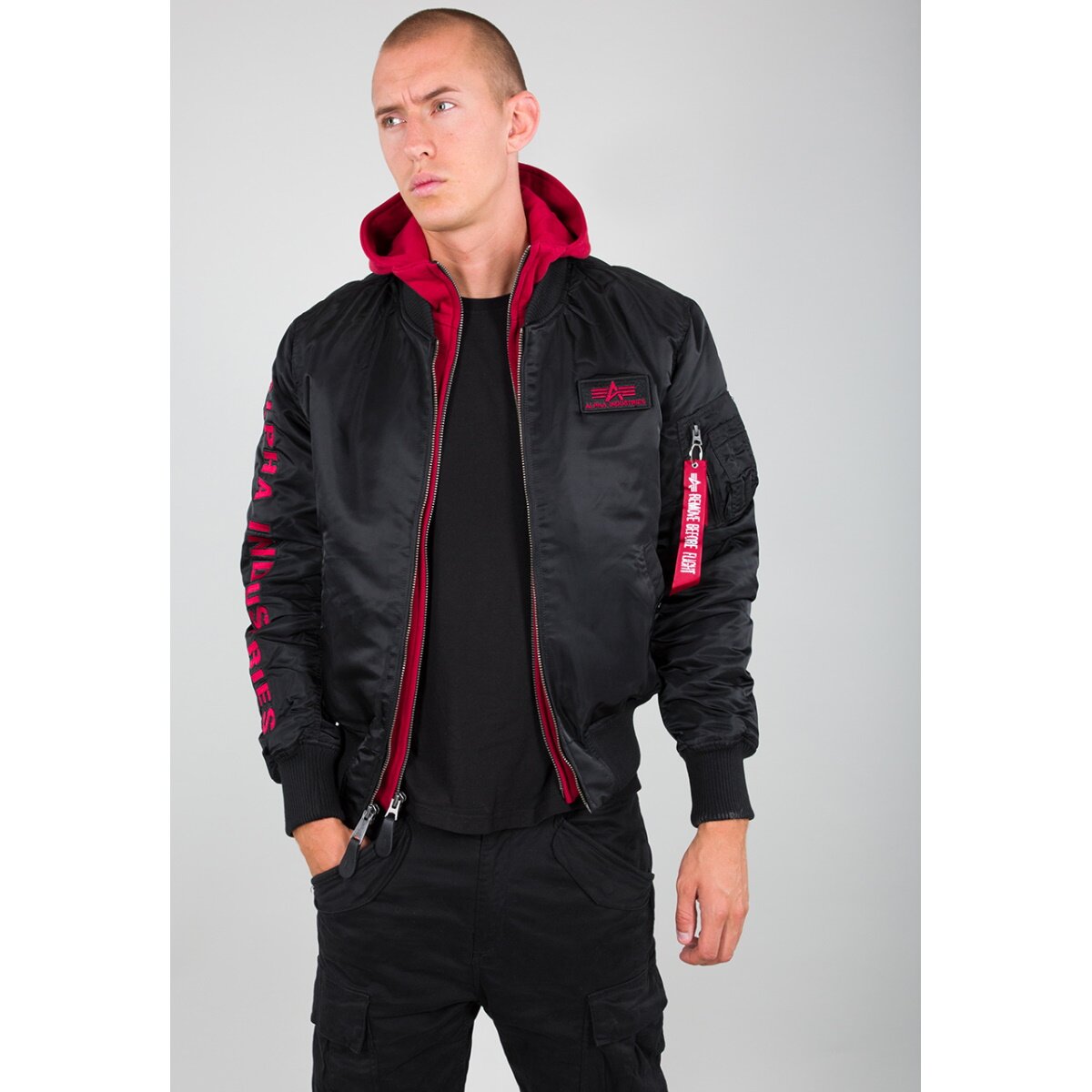 alpha-industries-jacke-944zup-1.jpg