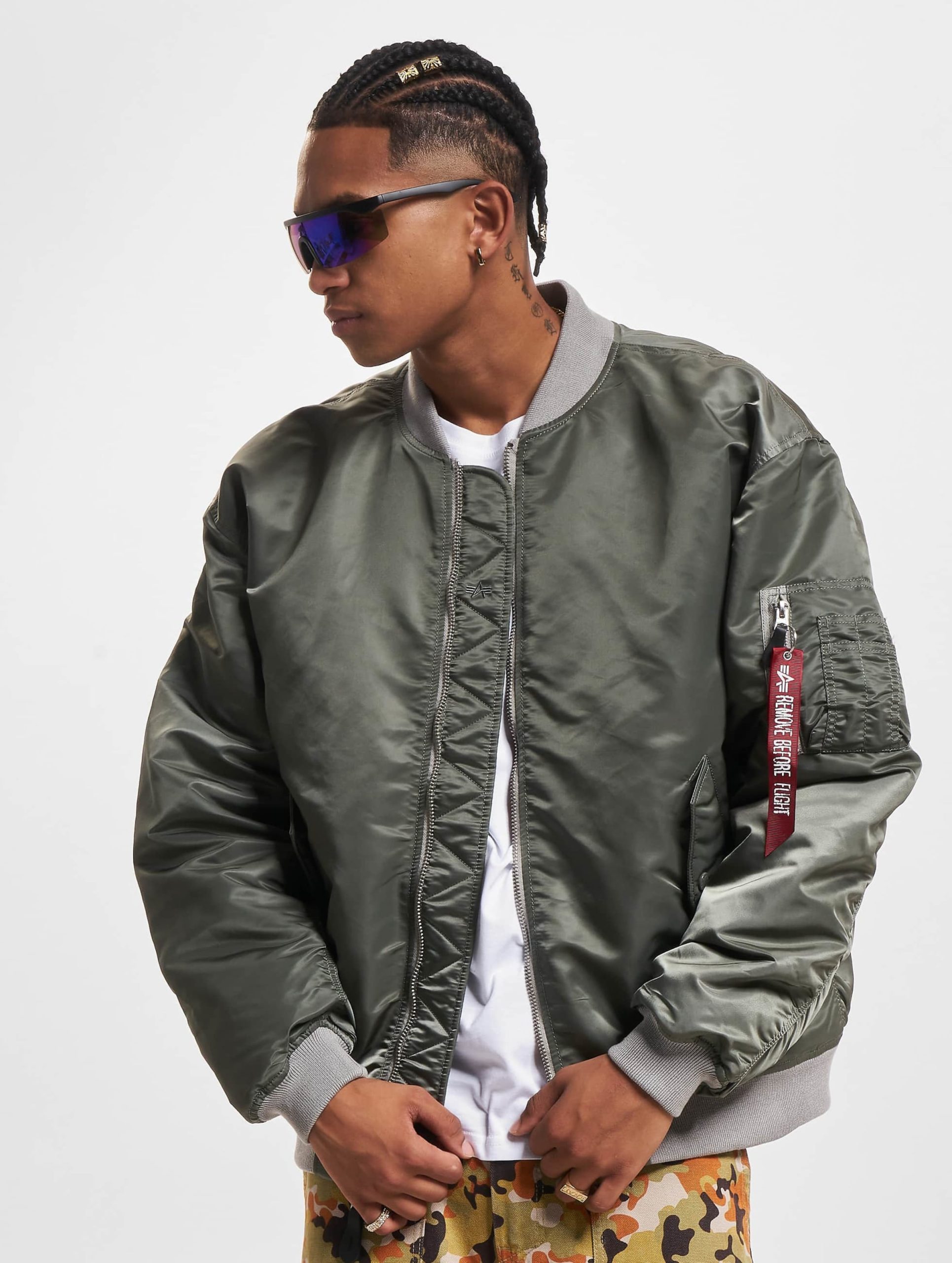 alpha-industries-jacke-958hhk-1.jpg